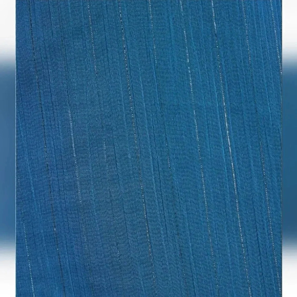 Torrid Mock Neck Sleeveless Tank Crinkle Chiffon Blue‎  Size 0 - Picture 5 of 9